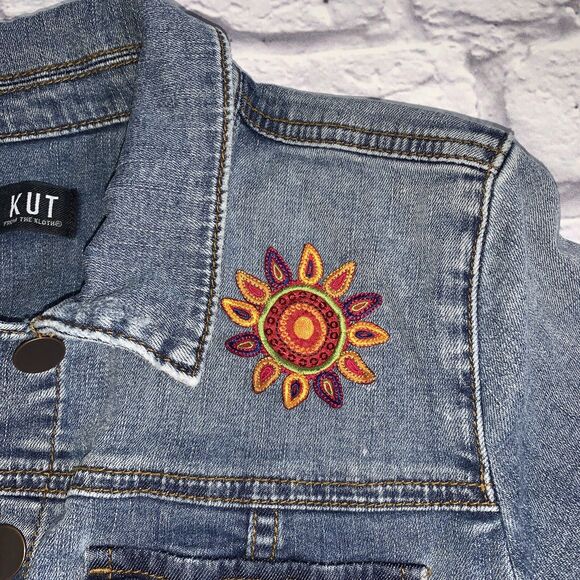 Kut from the Kloth Medium Jean Jacket Distressed Stretch Trucker Blue Denim - Picture 4 of 12